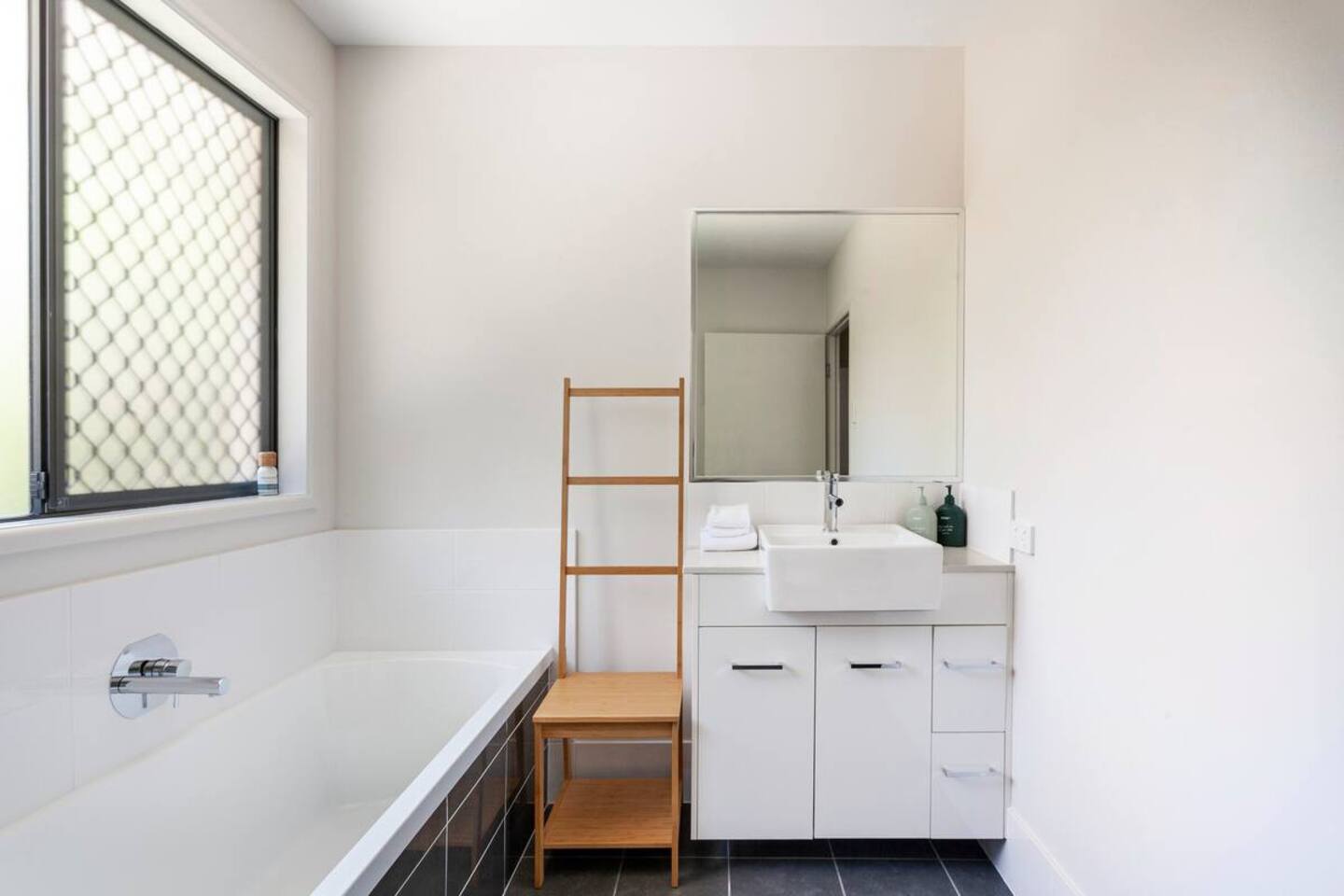 8a5ce8e4-dd7a-4086-ac77-4d18435c4c20