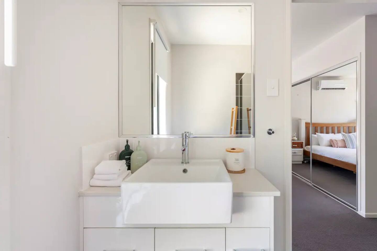 dbb0383b-1182-446b-9aa7-fa3247694513